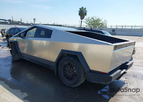 2025 Tesla Cybertruck All-Wheel Drive z USA, uszkodzony, nr VIN 7G2CEHED9SA060947